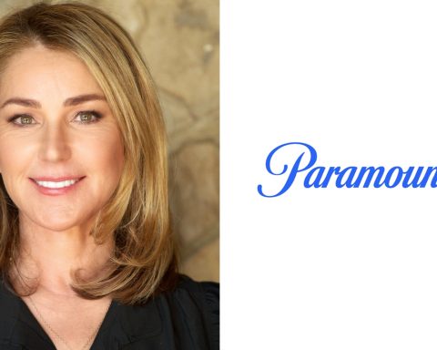 ‘Frasier’: Peri Gilpin Reprising Roz Role In Paramount+ Sequel Series