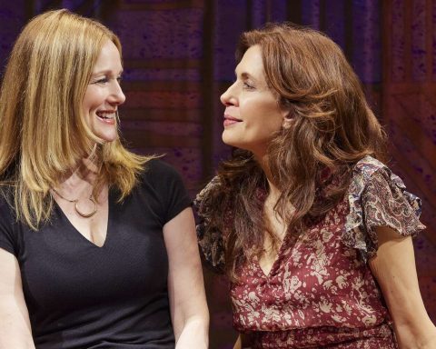 Laura Linney and Jessica Hecht soar in ‘Summer, 1976’ on Broadway
