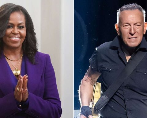 Watch Michelle Obama sing backup for Bruce Springsteen