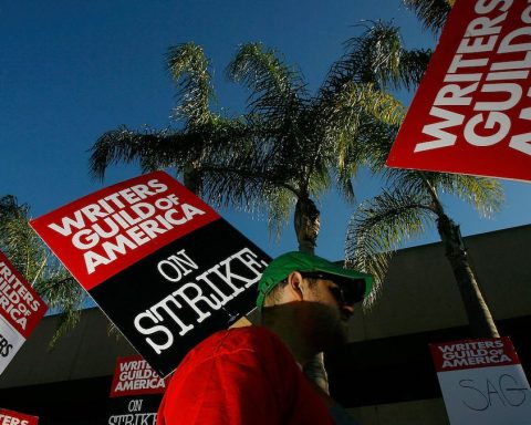 Producers Guild Supports WGA Strike, Notes ‘Difficult Decision’ to Fight for ‘Meaningful Change’