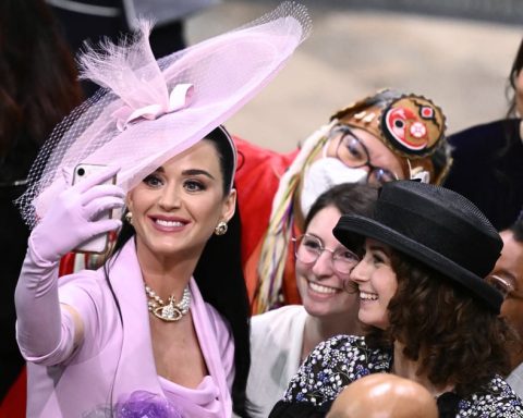 Katy Perry Jokes About Not Be Able to Find Her Seat at King Charles III’s Coronation