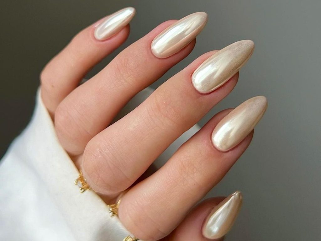 The Vanilla Chrome Manicure Is Summer’s Hottest Nail Trend