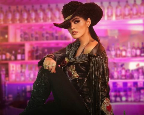 Mexican Star Ana Bárbara Celebrates 30-Year Career With ‘Bandidos’ Arena Tour