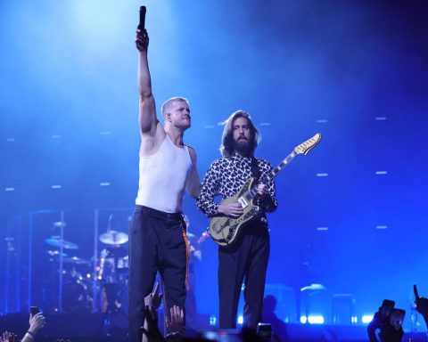 Imagine Dragons Support Striking Netflix Writers With Picket Line Mini-Concert