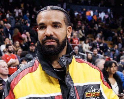Drake Sells $415 Socks And More For Air Drake Anniversary, Fans React