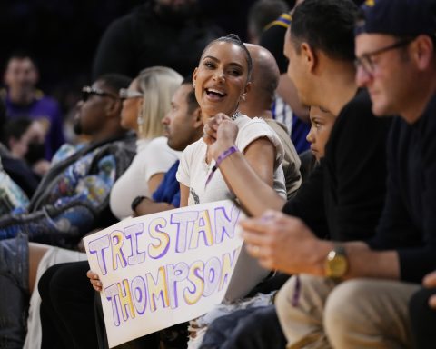Kim Kardashian, North West cheer on ‘cheater’ Tristan Thompson with homemade sign