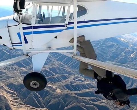 YouTuber Pleads Guilty to Intentionally Crashing His Plane to Get Clicks