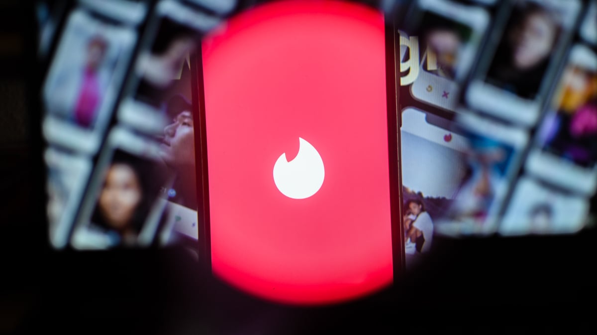 Tinder is removing social handles from bios