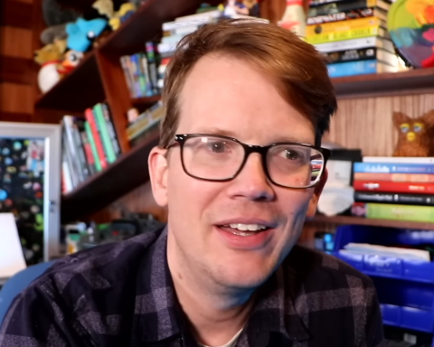 YouTuber Hank Green Reveals Cancer Diagnosis, Will Miss VidCon as He Undergoes Treatment