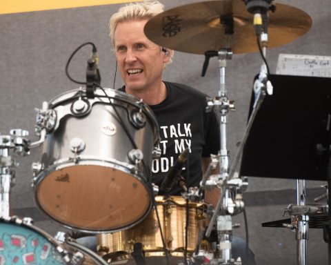 Foo Fighters Reveal Josh Freese as Their New Drummer