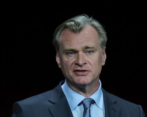 Christopher Nolan Says Oppenheimer Is ‘Kissing Three Hours’
