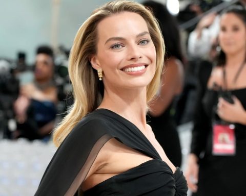 Shop the Exact Products Behind Margot Robbie’s Barbiecore Nails