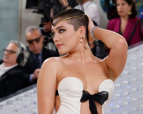 What Can’t Florence Pugh’s Scalp Do?